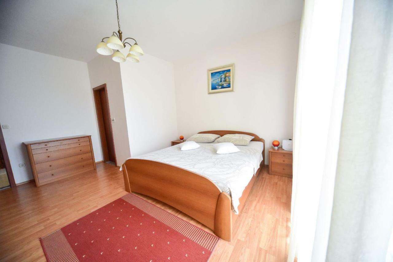 Apartment Marcella 1 Ljubač エクステリア 写真